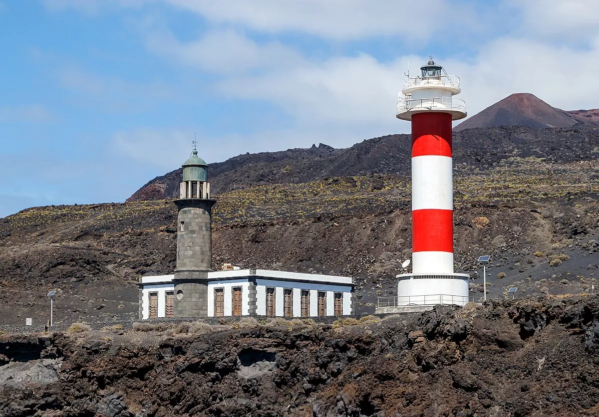 Nuevo faro and viejo faro de Fuencaliente./ La Palma