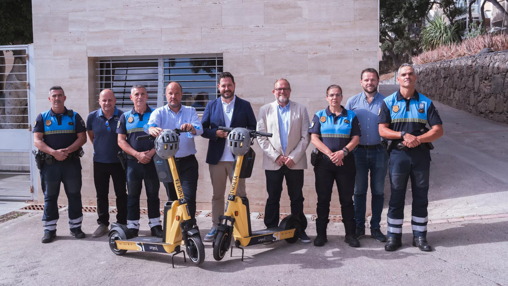 Presentación del folleto con las prohibiciones / AYUNTAMIENTO DE LAS PALMAS DE GRAN CANARIA