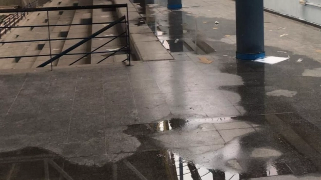 Filtraciones de agua en el pabellón / PARTIDO POPULAR