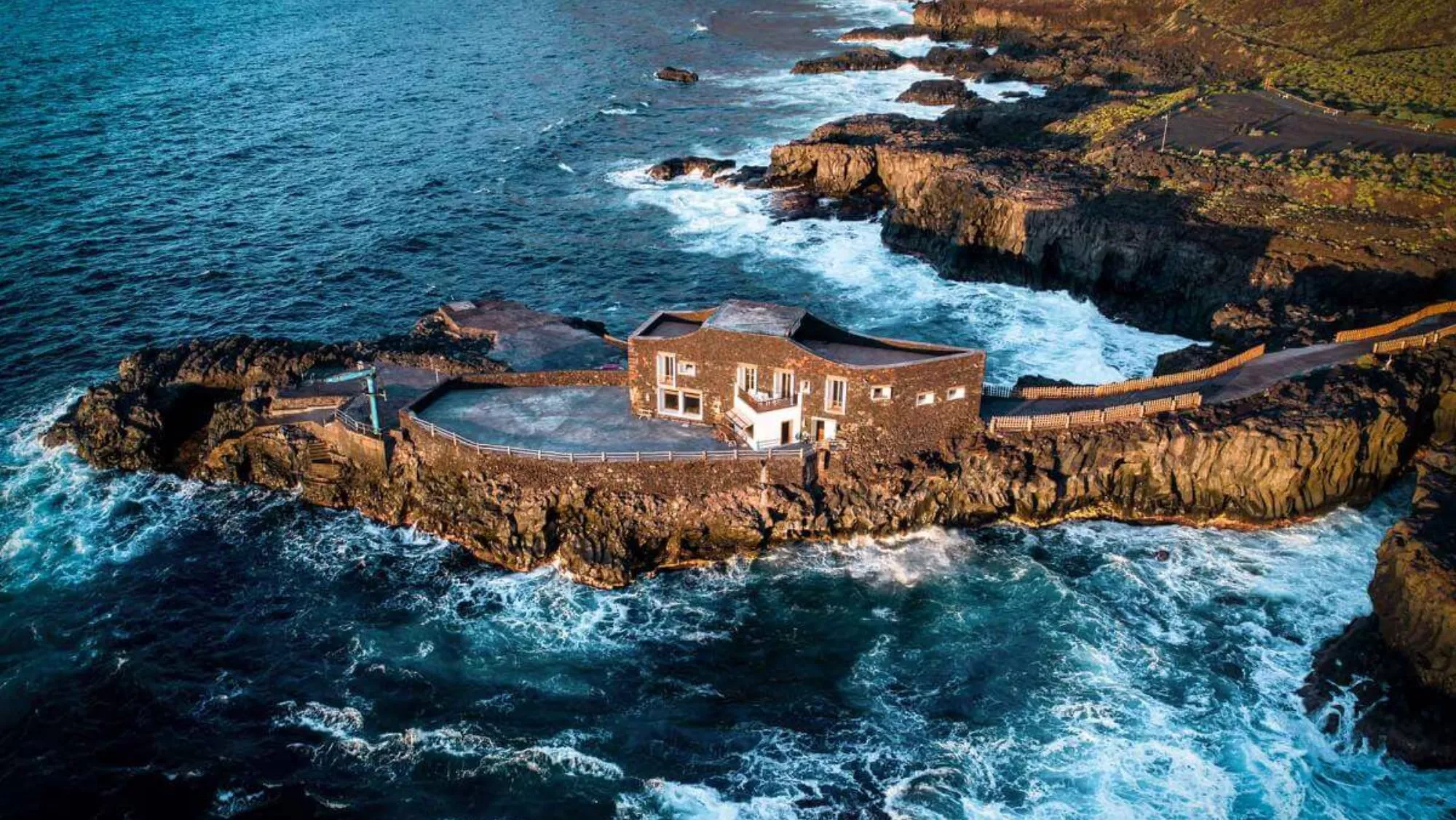 Hotel Punta Grande, en El Hierro. Es uno de los hoteles más pequeños del mundo / HOLA ISLAS CANARIAS