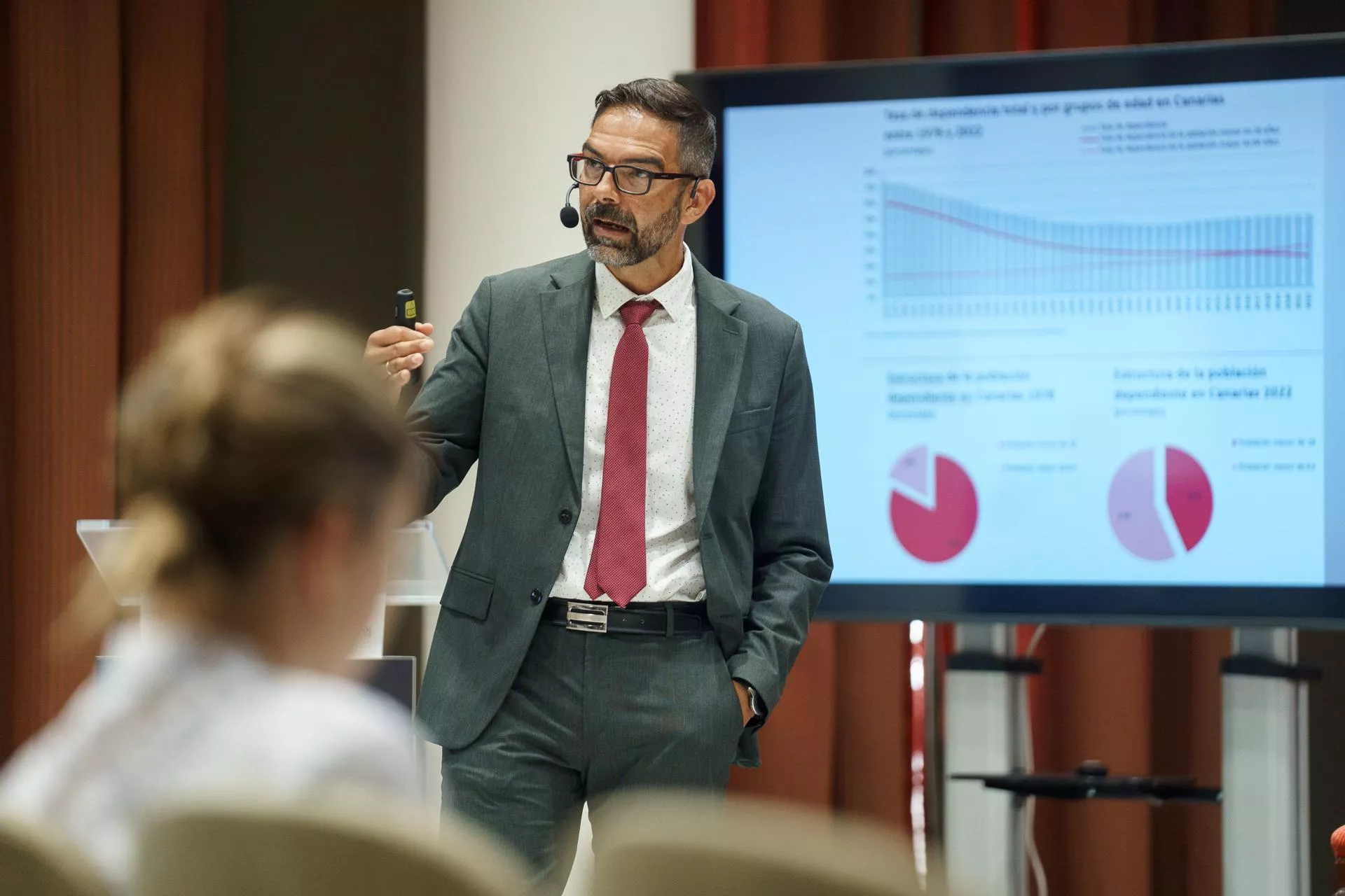  El economista director de Consultoría en Corporación 5, José Miguel González. / EFE - Ramón de la Rocha