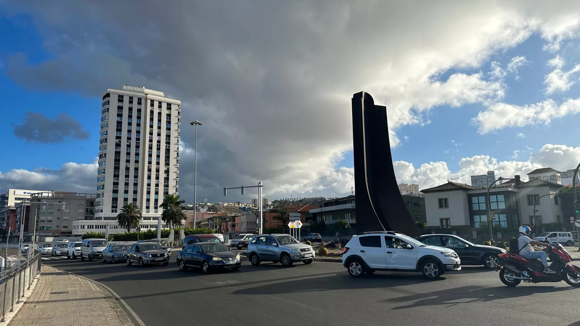 Rotonda de Torre Las Palmas en la capital grancanaria / ATLÁNTICO HOY - MARCOS MORENO