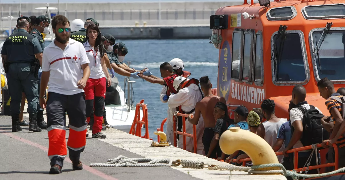 Rescate de personas migrantes por parte de Salvamento Marítimo / EFE