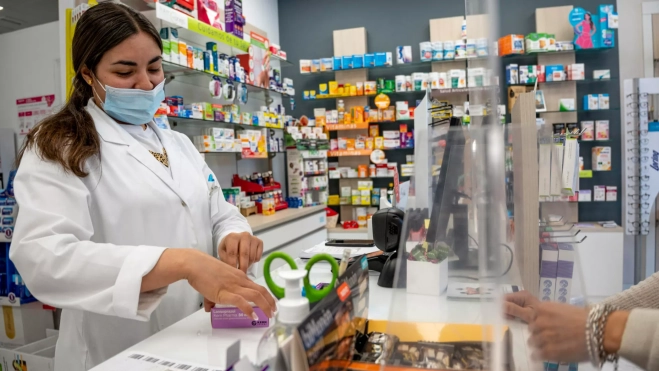 Una farmacéutica / EFE