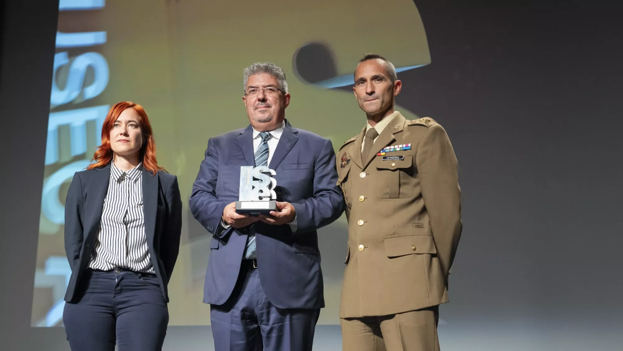 El momento de recibir el galardón / GOBIERNO DE CANARIAS