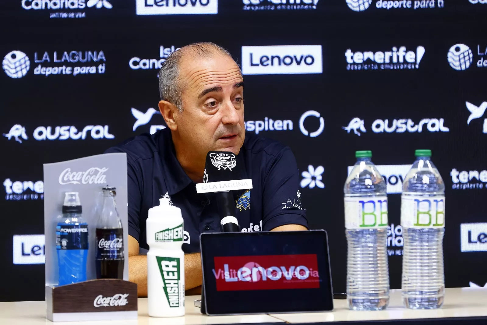 Txus Vidorreta se prepara para recibir en el Santiago Martín a un Valencia Basket que se ha reforzado bien este verano./ CB CANARIAS.