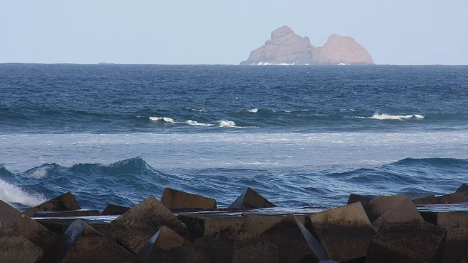 Órzola, view to the Roque del Este Órzola, view to the Roque del Este