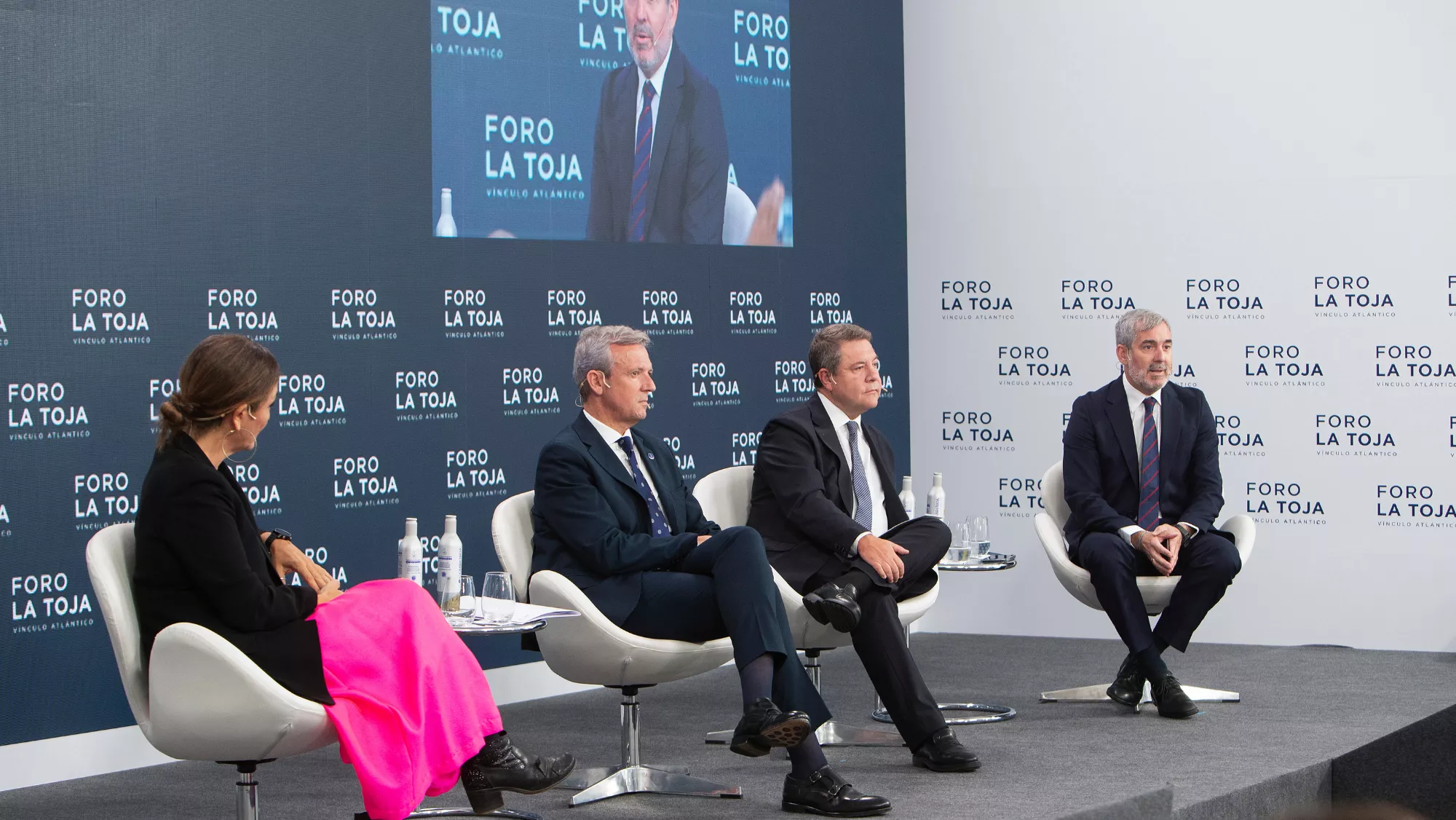 Alfonso Rueda (2i) con el Presidente de Castilla La Mancha Emiliano García Page (2D), el Presidente de Canarias Fernando Clavijo (D), Rocío Martínez / SALVADOR SAS - EFE
