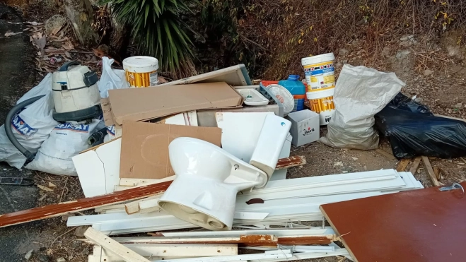 Vertido de escombros en Siete Puertas / CEDIDA