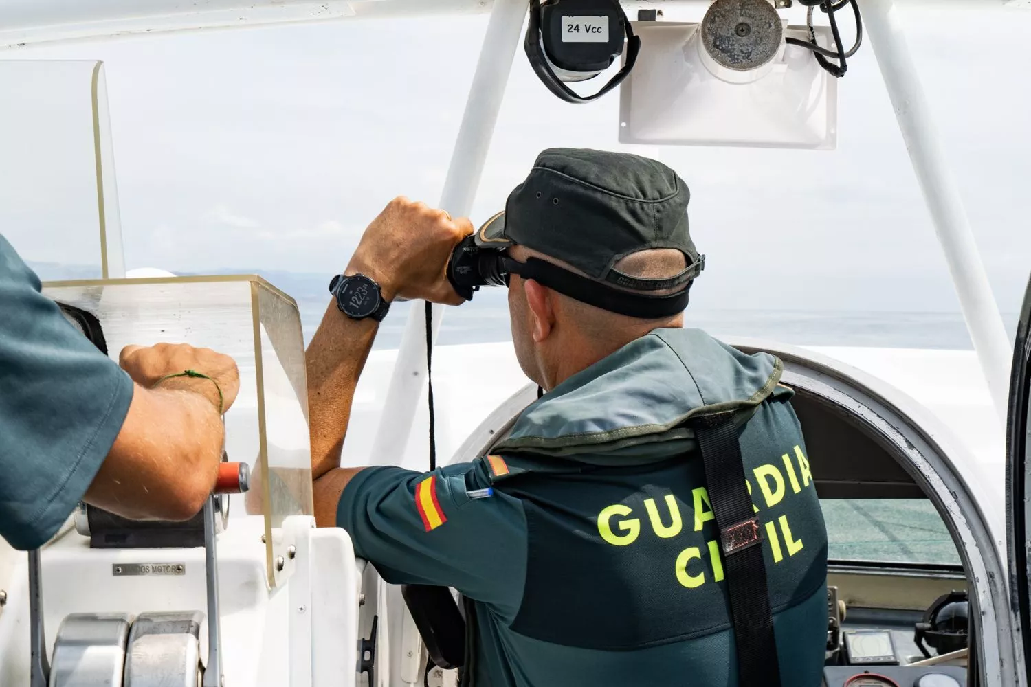 La Guardia Civil participó en la operación en la que se intervino casi una tonelada de cocaína en Santa Cruz de Tenerife. / LUIS MIGUEL AÑÓN (MA)