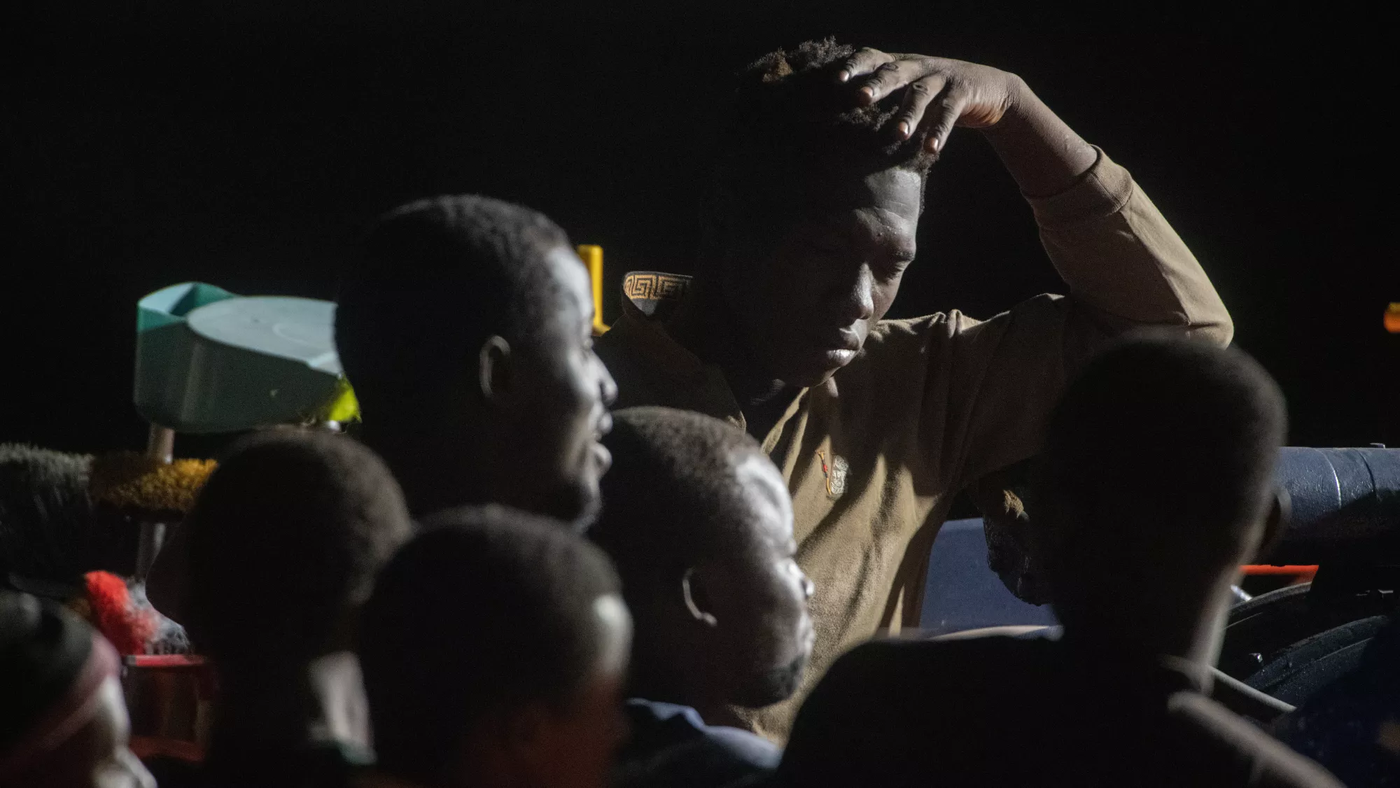 Rescatados de inmigrantes de origen subsahariano./ EFE