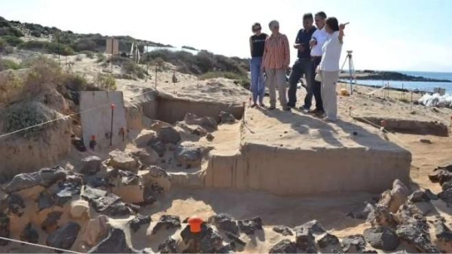 Imagen de los investigadores en el asentamiento romano de la Isla de Lobos / CABILDO DE FUERTEVENTURA