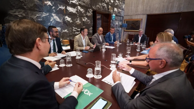 Reunión de los grupos políticos para hablar de migración / EFE - RAMÓN DE LA ROCHA 