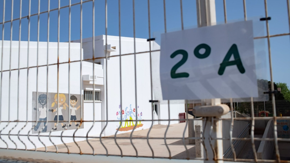 Colegio en Puerto del Rosario, donde también se han cancelado las clases. / EFE Colegio en Puerto del Rosario, donde también se han cancelado las clases. / EFE