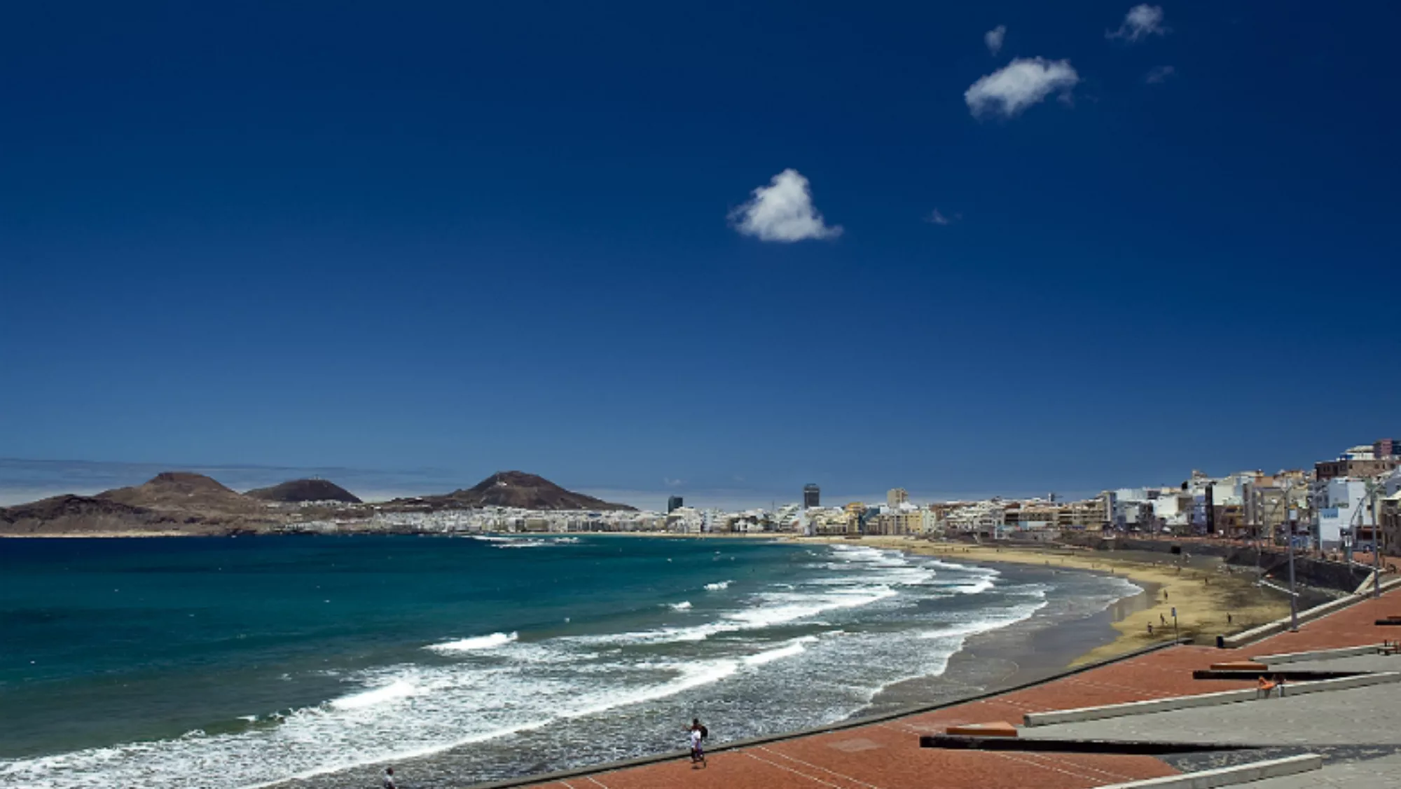 Frente de la playa de Las Canteras / LPA VISIT