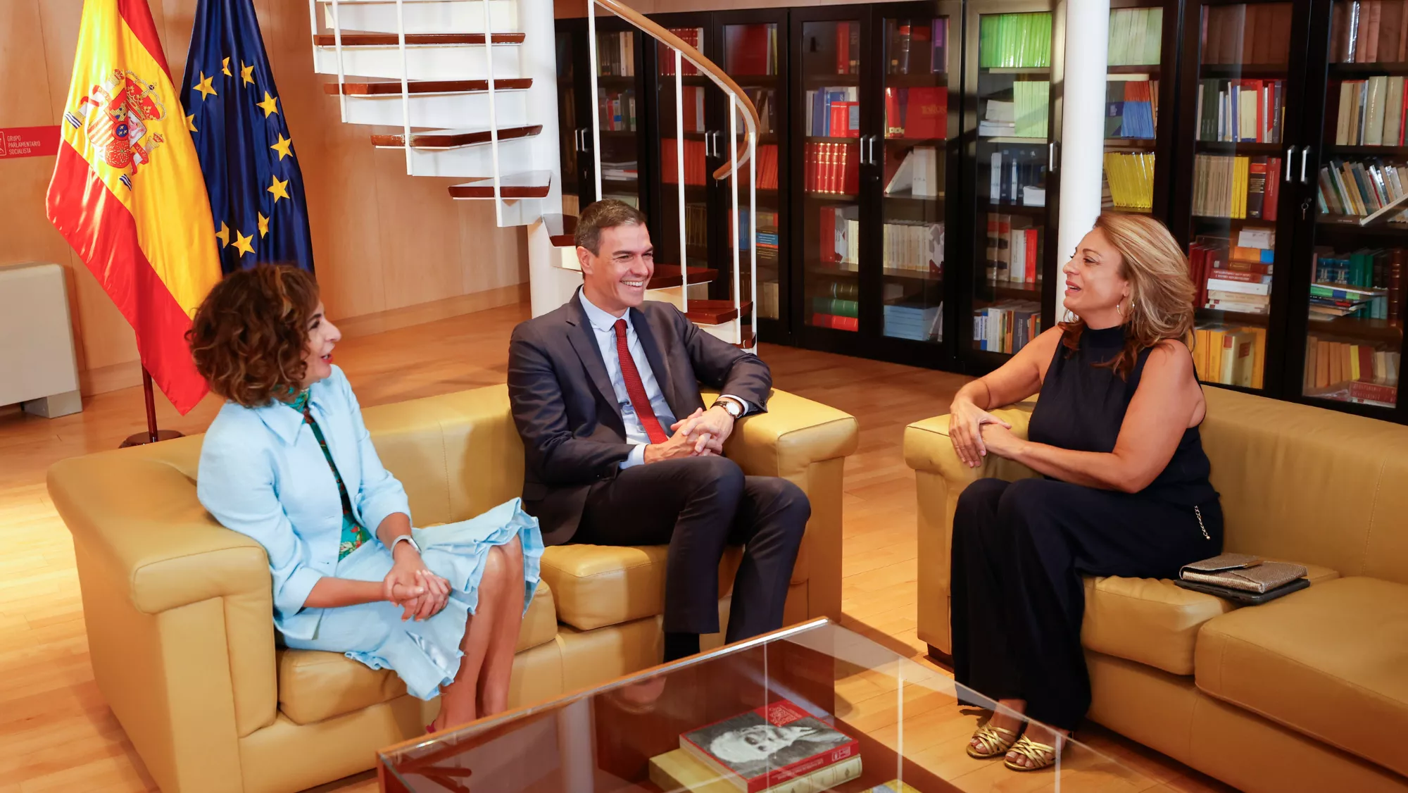 Cristina Valido y Pedro Sánchez / EFE - JAVIER LIZÓN