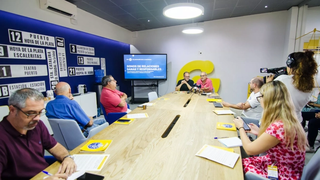 Presentación de la campaña / GUAGUAS MUNICIPALES