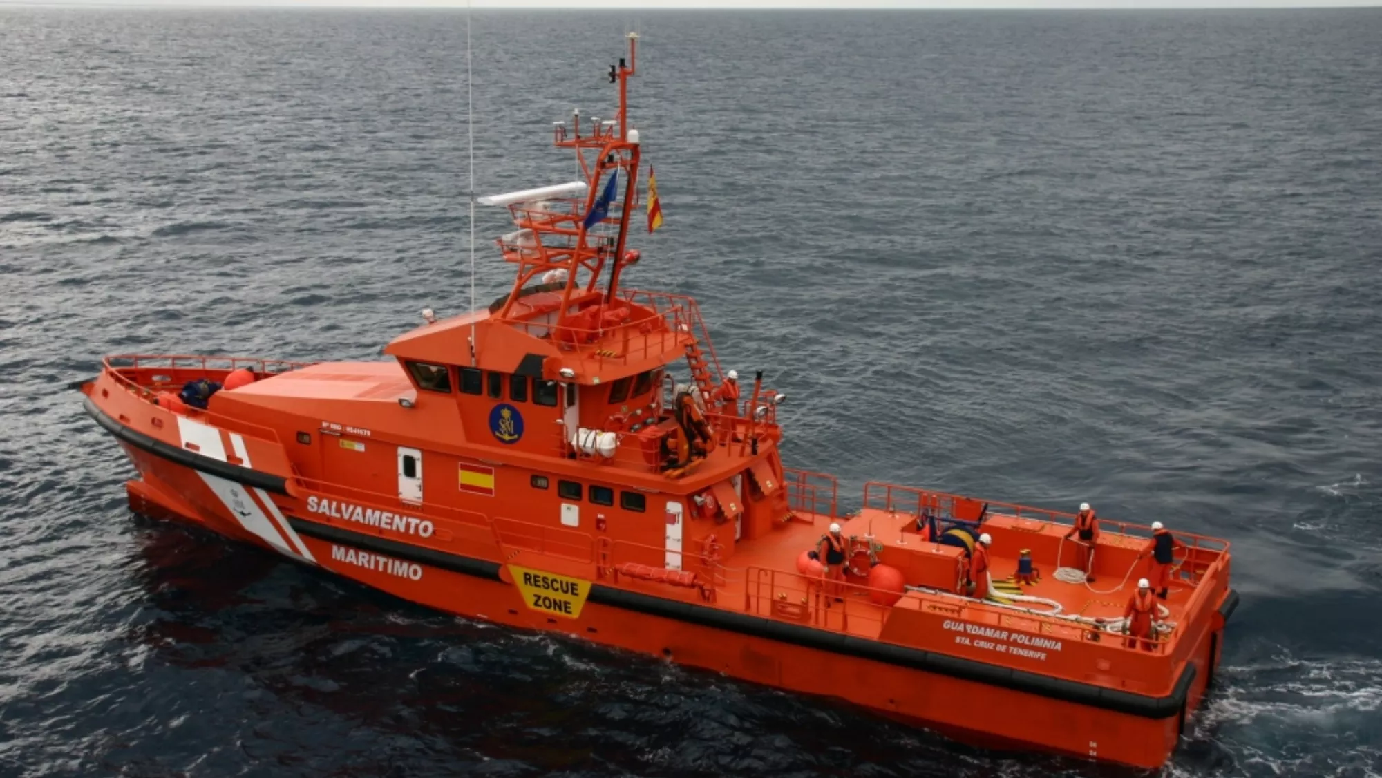 Salvamento marítimo acudió al rescate de las personas migrantes / SALVAMENTO MARÍTIMO 