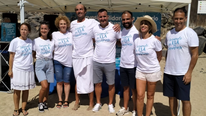 Foto de familia con las camisetas del proyecto / TEIDELA