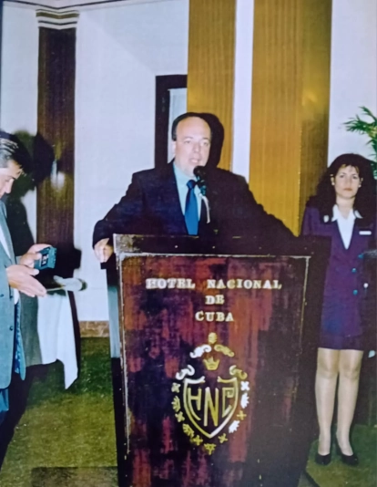 Manuel Rodríguez habla durante el acto de recepción de cuadro / CEDIDA Manuel Rodríguez habla durante el acto de recepción de cuadro / CEDIDA