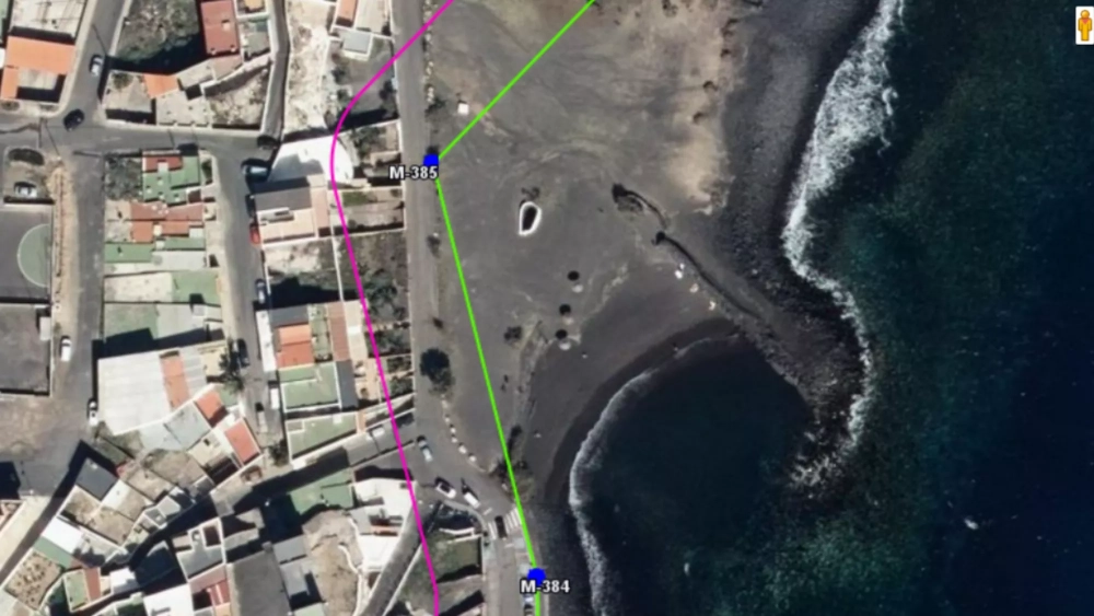 Imagen aérea de la explanada de la playa del Socorro en Güímar, en la que se pueden apreciar los límites del dominio público marítimo terrestre y la servidumbre de protección./ PILOTAJE LITORAL CANARIO Imagen aérea de la explanada de la playa del Socorro en Güímar, en la que se pueden apreciar los límites del dominio público marítimo terrestre y la servidumbre de protección./ PILOTAJE LITORAL CANARIO