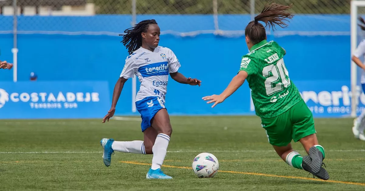 Tras la victoria frente al Betis por 1-0 en Adeje, el próximo objetivo es un triunfo ante el Madrid CFF en la visita al Fernando Torres ./ UD COSTA ADEJE TENERIFE. 