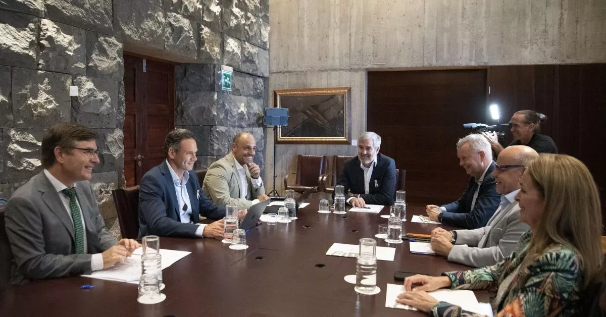 Reunión del Presidente del Gobierno de Canarias con los portavoces parlamentarios / CEDIDA