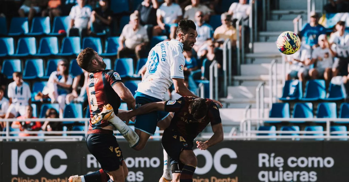 La temporada pasada el Tenerife ganó 1-0 al Levante en el Heliodoro con gol de Gallego a pase de Nacho./ CD TENERIFE.