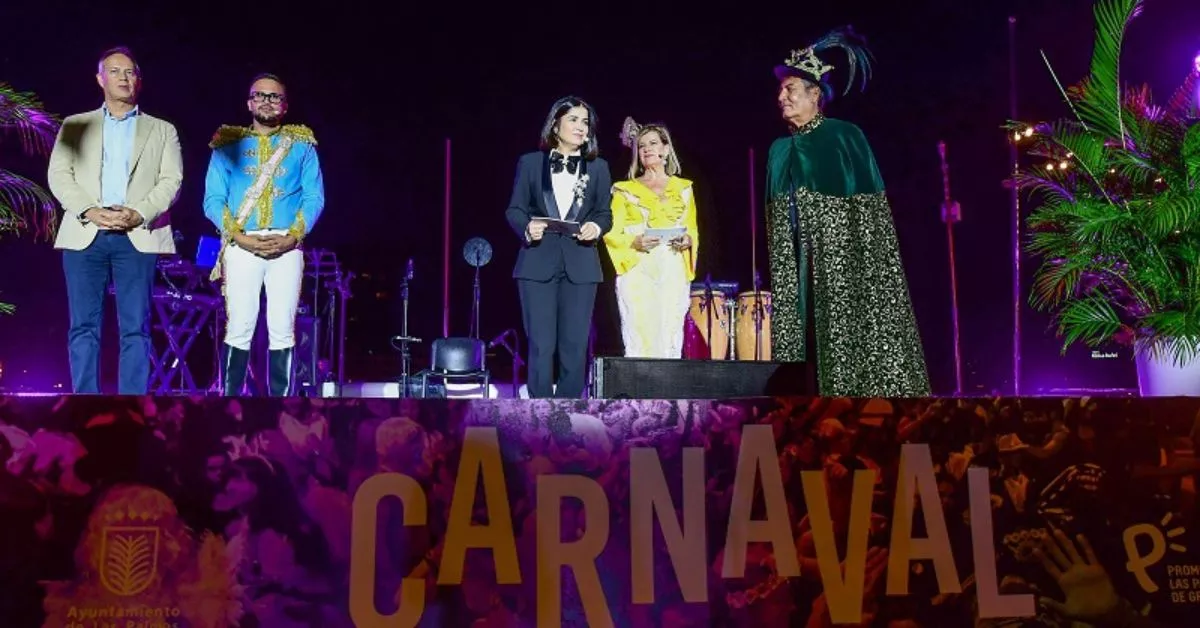 La alcaldesa Carolina Darias durante el acto de cambio de lugar de la celebración del Carnaval de Las Palmas de Gran Canaria / LPACARNAVAL.COM