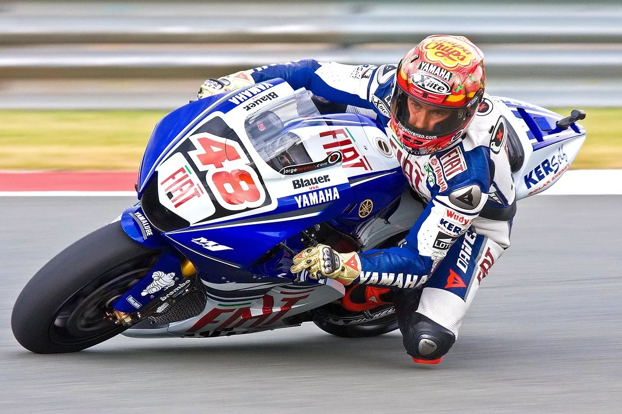 Jorge Lorenzo tomando una curva