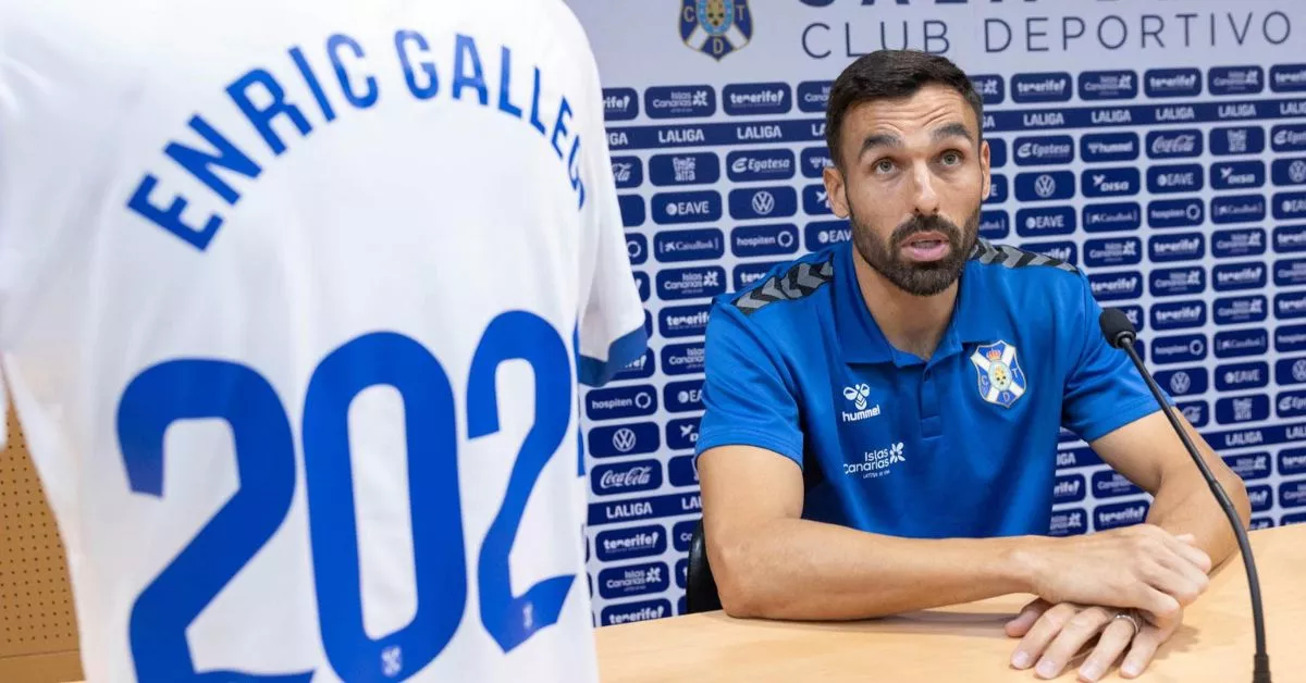 Enric Gallego se ha comprometido con el CD Tenerife para la próxima temporada, hasta junio de 2025./ EFE.