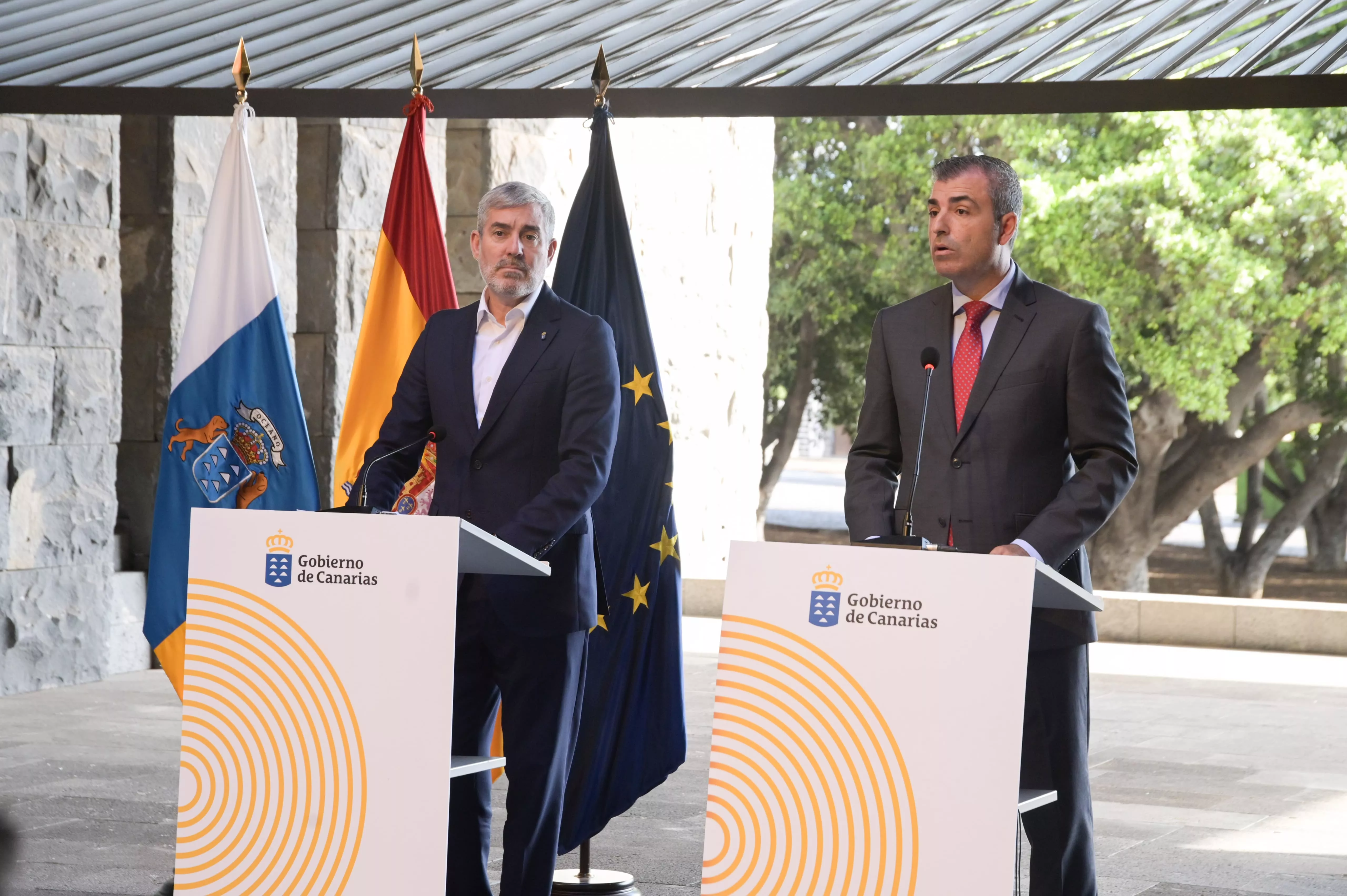 Fernando Clavijo y Manuel Domínguez durante la rueda de prensa de balance de los 100 primeros días / CEDIDA