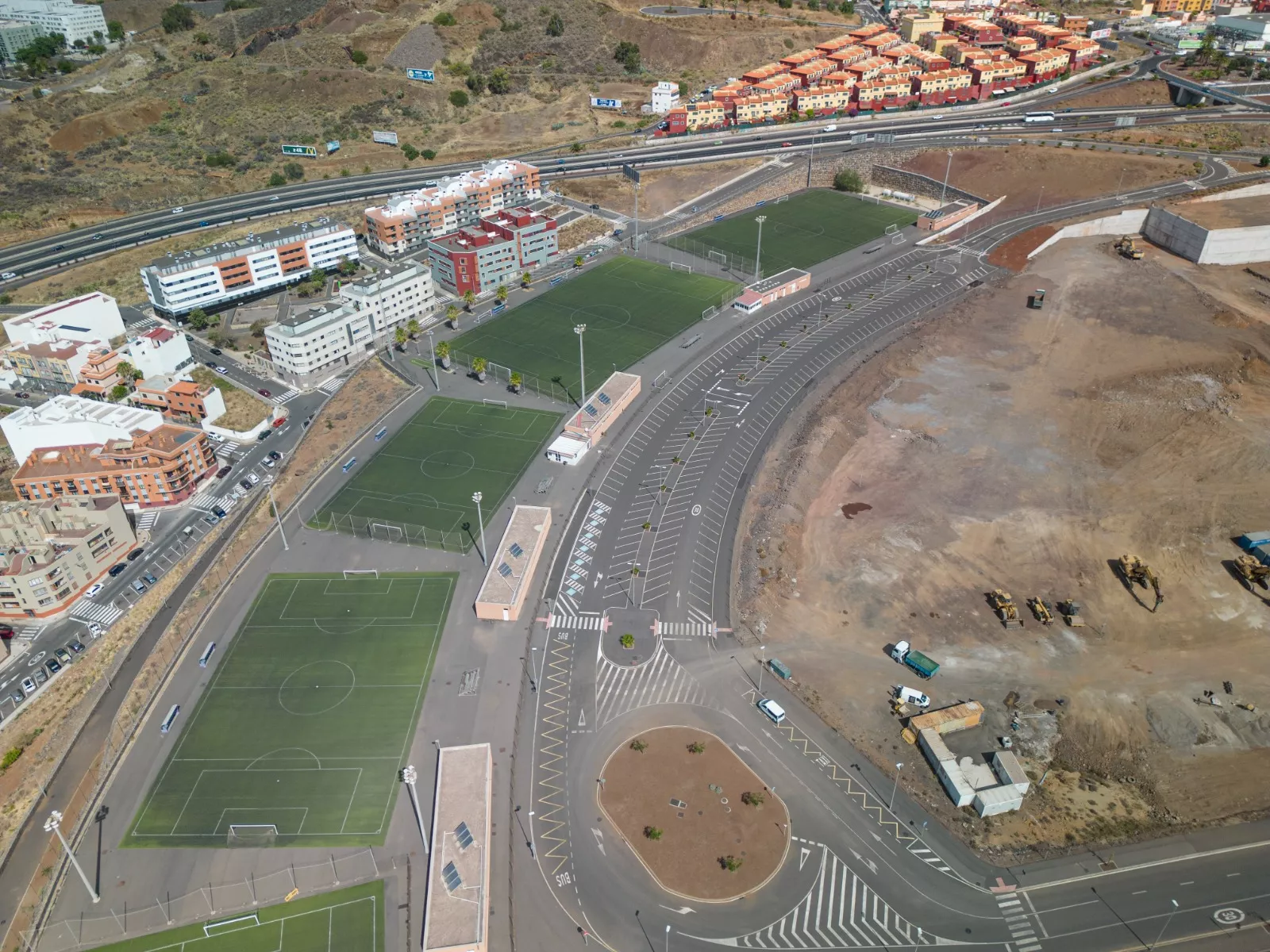 Imagen aérea de la Urbanización Parque Deportivo Pacho. / CEDIDA 