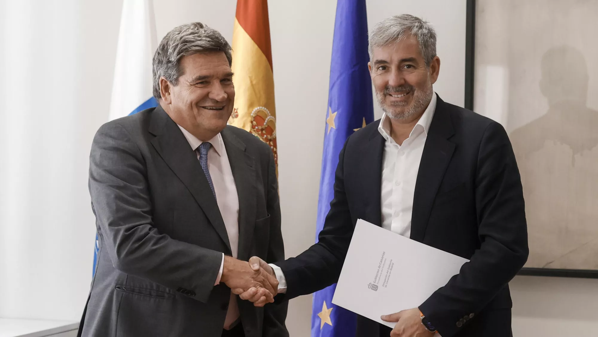 El ministro José Luis Escrivá y el presidente del Gobierno canario, Fernando Clavijo, en un reunión para abordar las migraciones / EFE