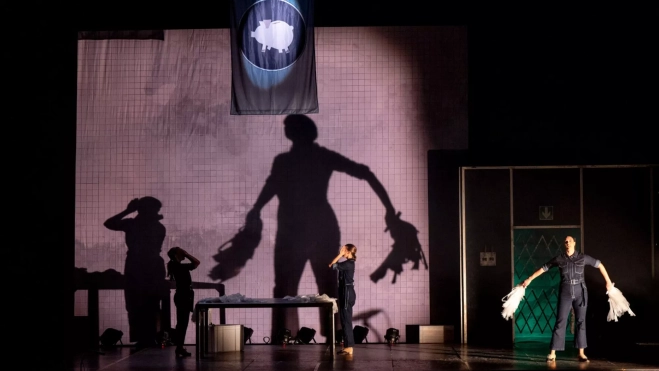 El espectáculo de la compañía entrelaza la transmisión de valores con la puesta en valor de la danza española / FUNDACIÓN AUDITORIO Y TEATRO LAS PALMAS