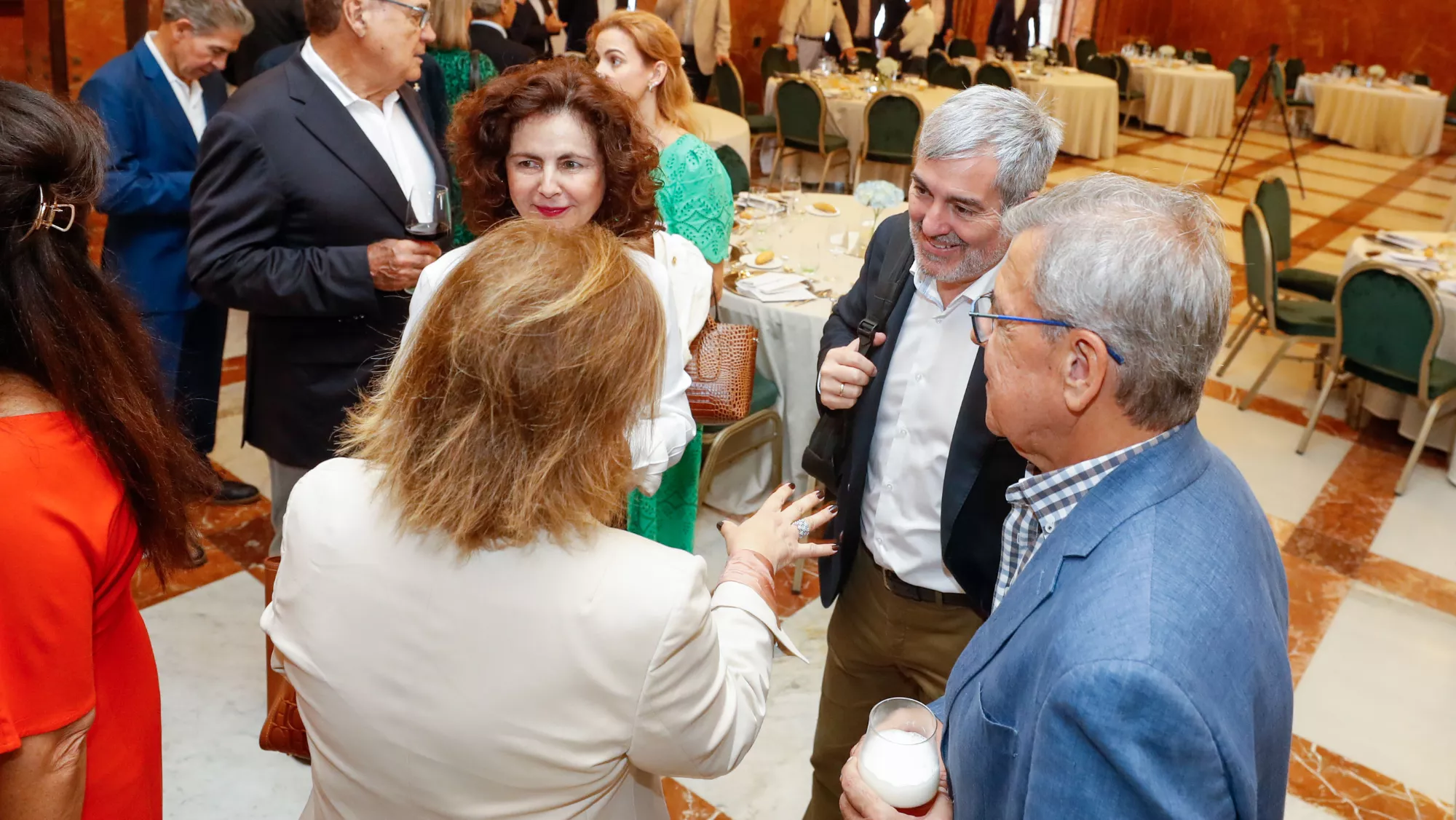 Fernando Clavijo y la consejera de Hacienda Matilde Asián / EFE - ELVIRA URQUIJO A. 