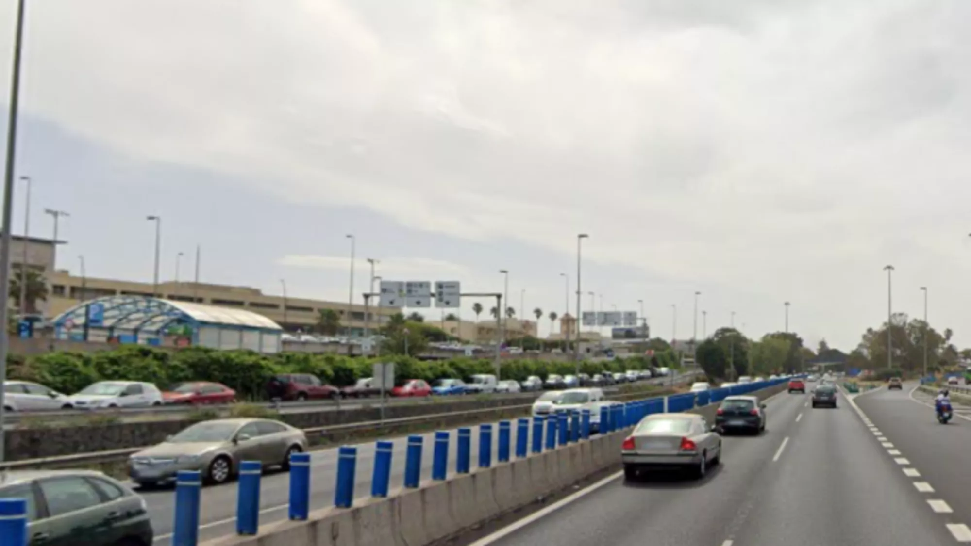 Autopista TF-5, a la altura del aeropuerto Tenerife Norte./ 
