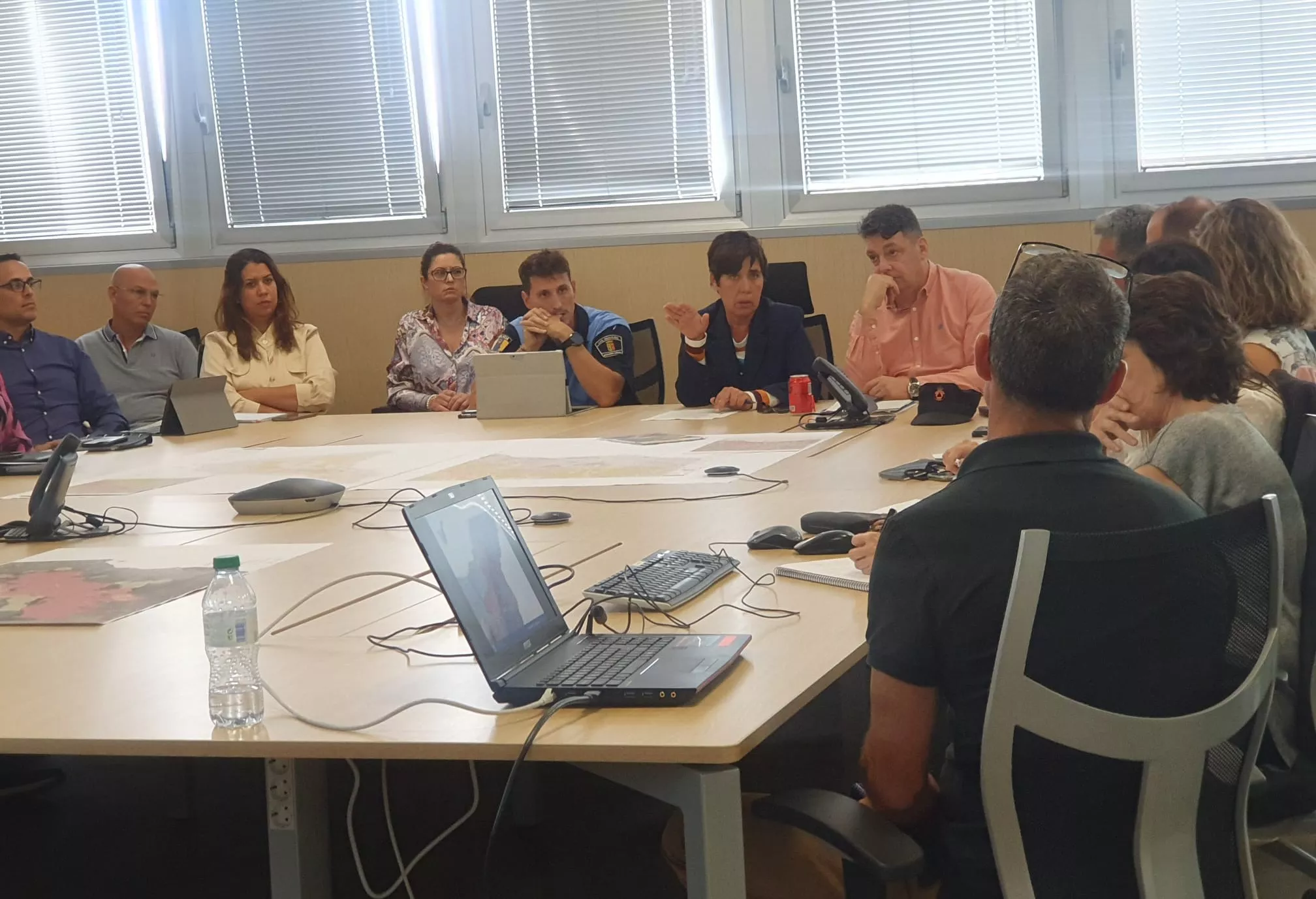 Encuentro de la consejera de Medio Natural, Blanca Pérez, con los ayuntamientos afectados por el incendio forestal./ CEDIDA Encuentro de la consejera de Medio Natural, Blanca Pérez, con los ayuntamientos afectados por el incendio forestal./ CEDIDA