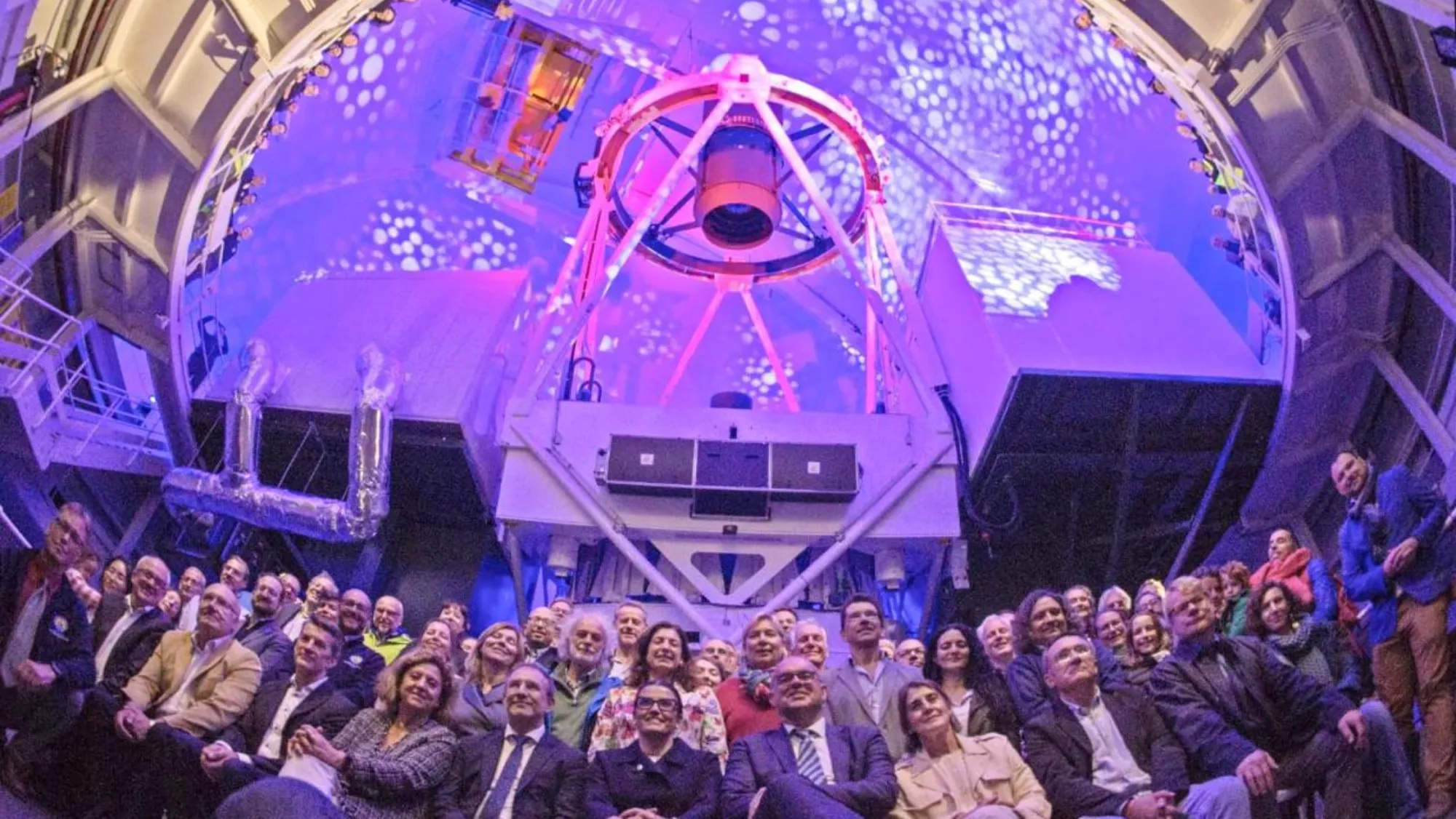 Grupo de asistentes a la inauguración de WEAVE / CEDIDA