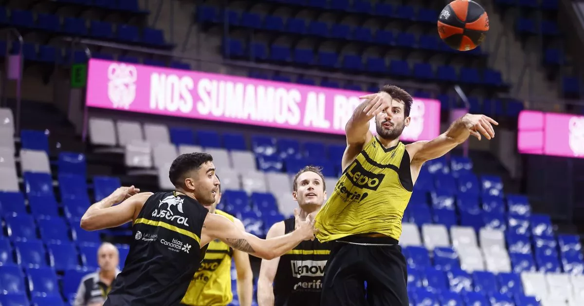 Bruno Fitipaldo confía en que el equipo siga en línea ascendente tras la victoria ante Bilbao Basket./ CB CANARIAS.