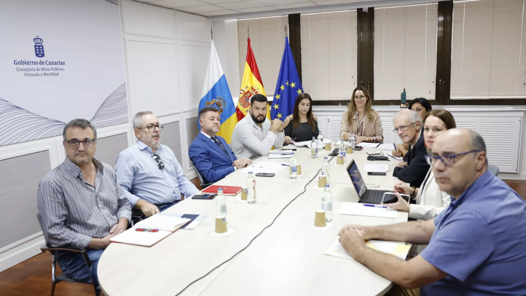 Reunión entre la Consejería de Transportes y los cabildos / GOBIERNO DE CANARIAS 