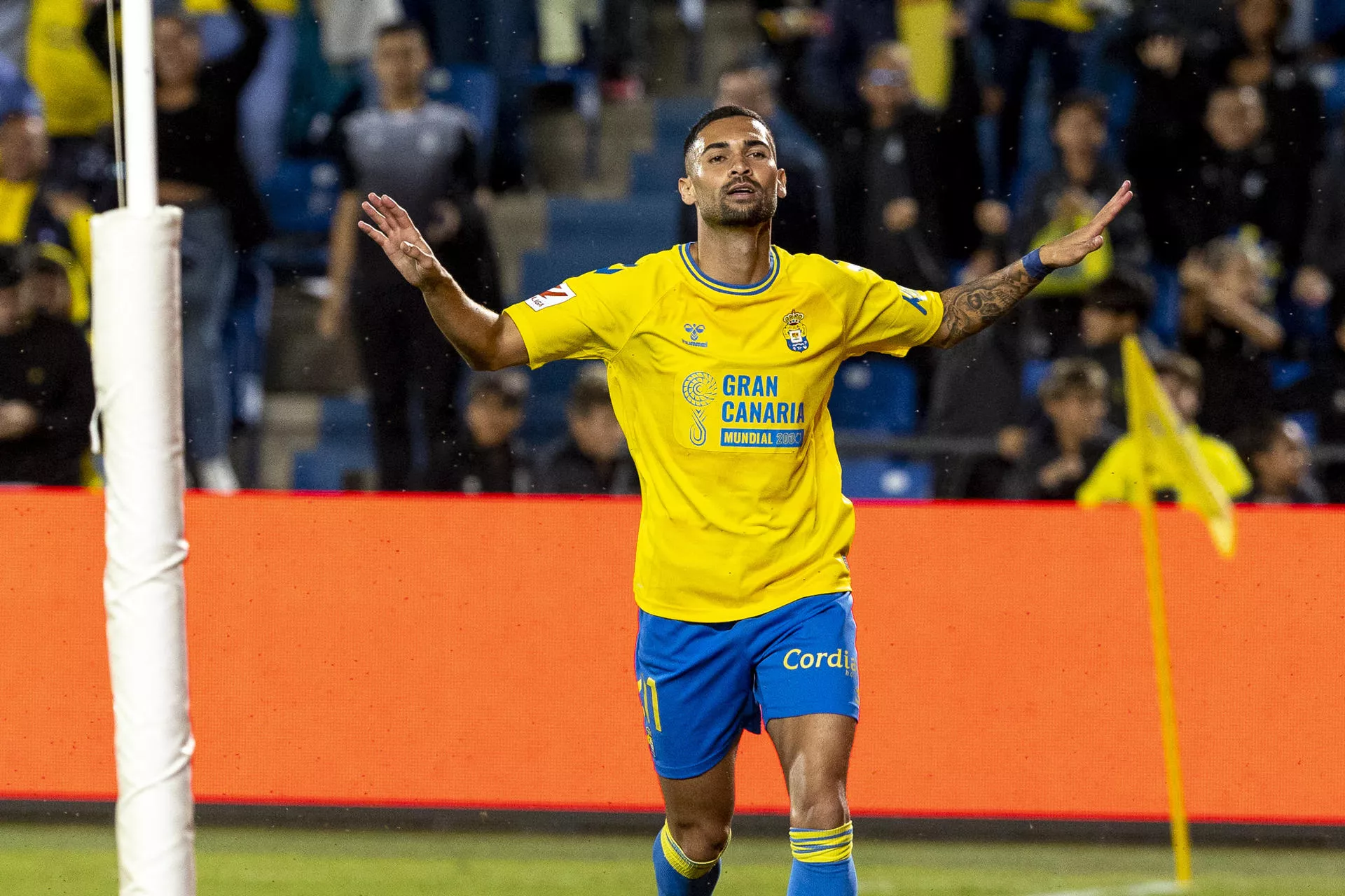 El centrocampista de la UD Las Palmas Benito Ramírez celebra su gol frente al Atlético de Madrid./ EFE - QUIQUE CURBELO El centrocampista de la UD Las Palmas Benito Ramírez celebra su gol frente al Atlético de Madrid./ EFE - QUIQUE CURBELO