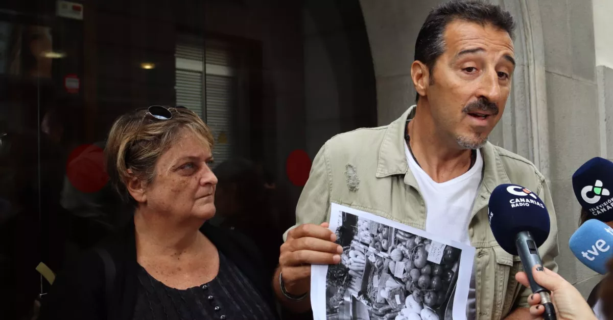 Eloy Cuadra y Dolores Espinoza, representantes de la Plataforma canaria frente a la emergencia climática. / AINOHA CRUZ -ATLÁNTICO HOY