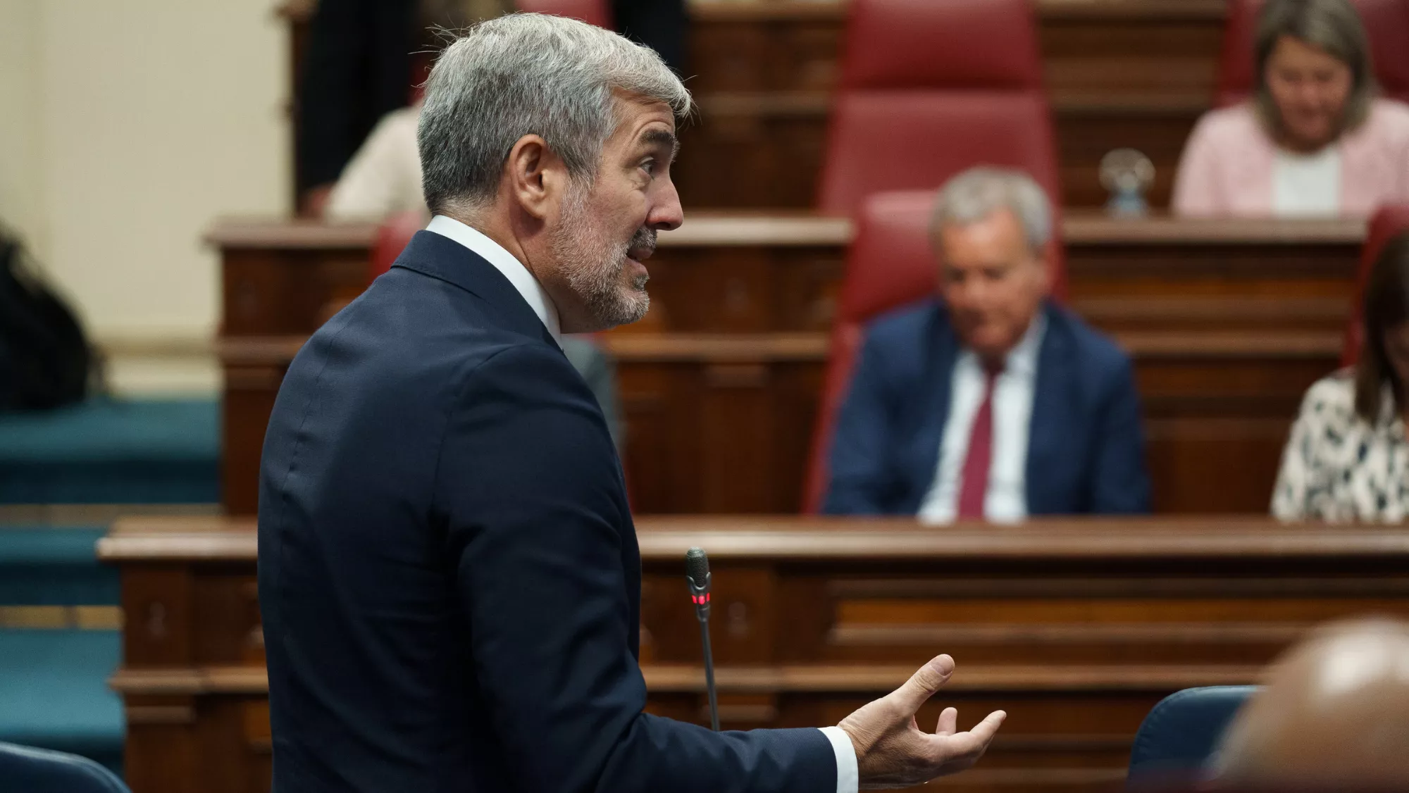 El presidente de Canarias, Fernando Clavijo, se declara insatisfecho con las acciones del Gobierno de España sobre migración / EFE - RAMÓN DE LA ROCHA