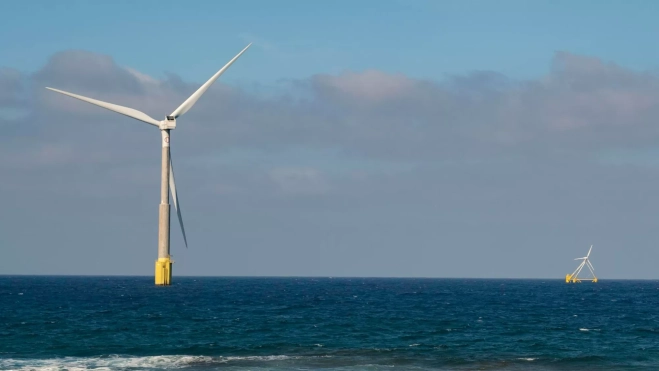 Foto de archivo de dos prototipos de energía eólica marina sometidos a ensayos frente a la costa de Gran Canaria / EFE - Ángel Medina G Foto de archivo de dos prototipos de energía eólica marina sometidos a ensayos frente a la costa de Gran Canaria / EFE - Ángel Medina G