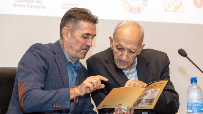 231108 gc charlas museo 7