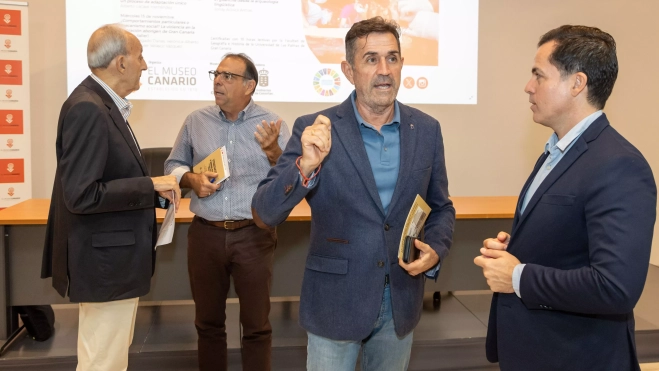 231108 gc charlas museo 10