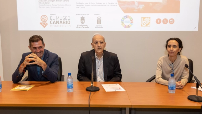 231108 gc charlas museo 4