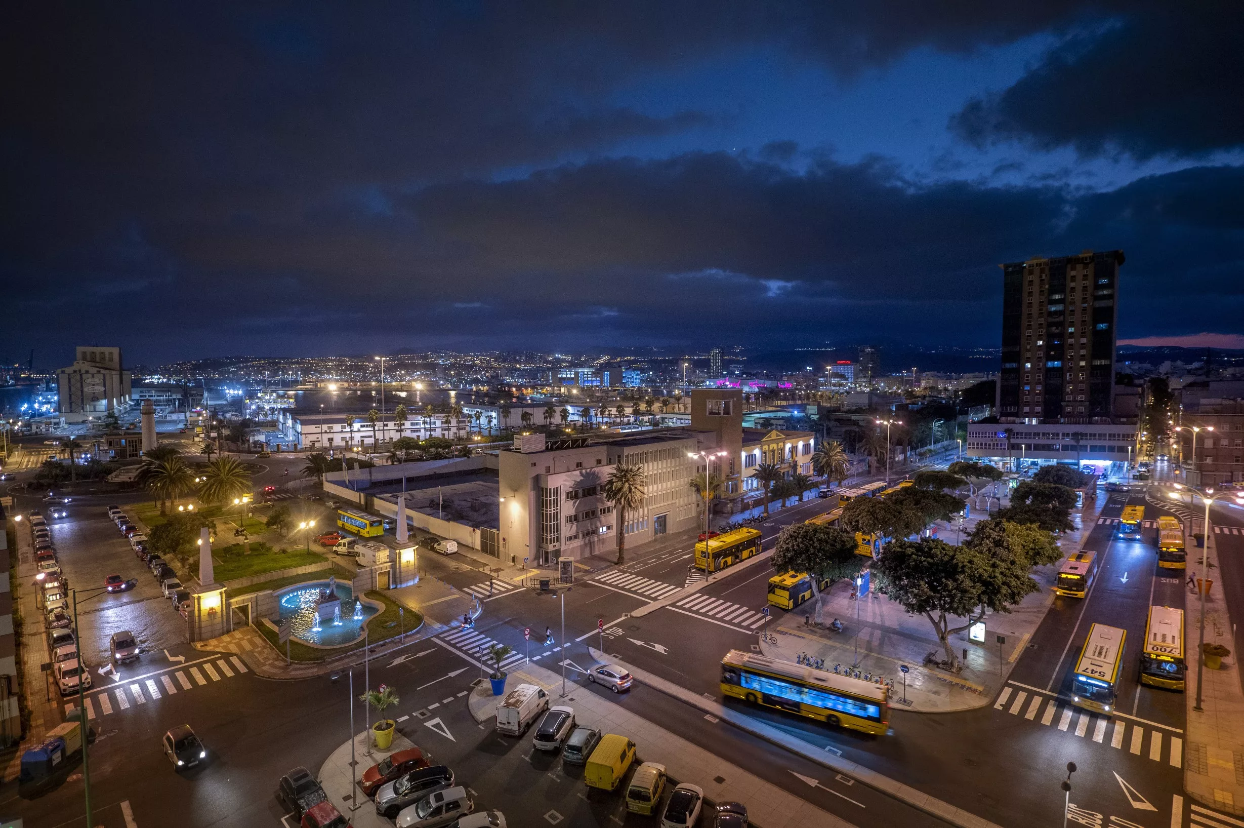 Manuel Becerra. / GUAGUAS MUNICIPALES