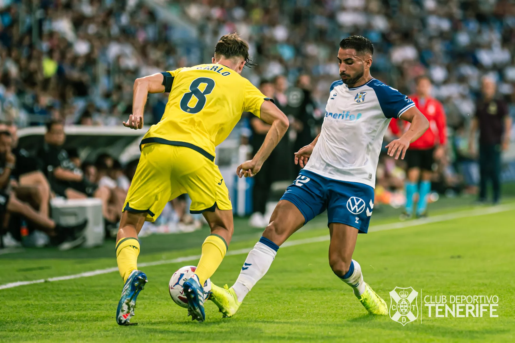 Tras cumplir su partido número cien con el Tenerife ante el Villareal B, Mellot cayó lesionado por primera vez desde que llegó al club./ CDT.